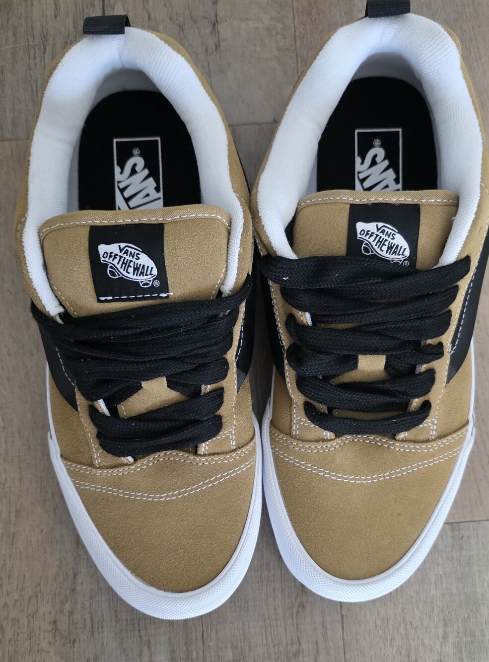 VANS Knu-Skool Antelope Tan/Black Suede Low Top Lace-Up Sneaker Size 9 New